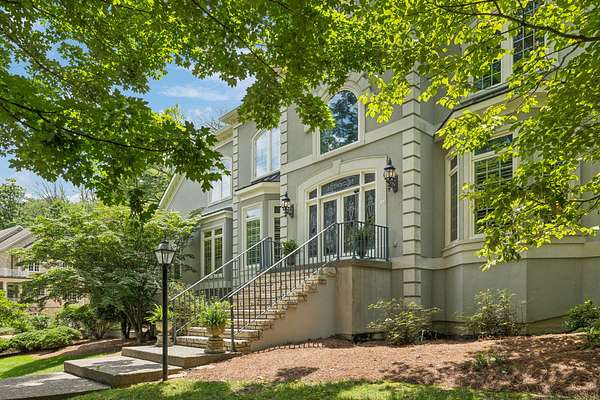 2 Acres of Land with Home for Sale in Brentwood, Tennessee