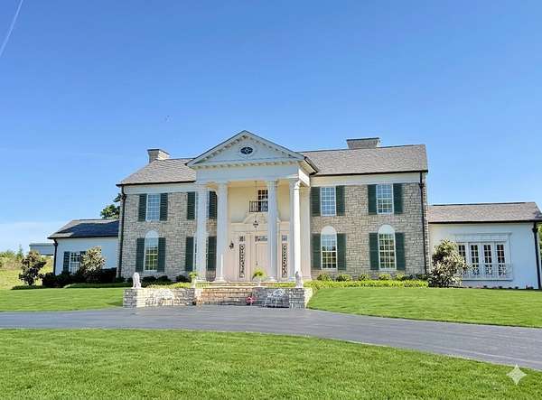 5.78 Acres of Land with Home for Sale in Beechgrove, Tennessee