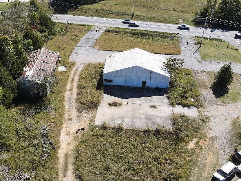 5.2 Acres of Improved Commercial Land for Sale in McMinnville, Tennessee