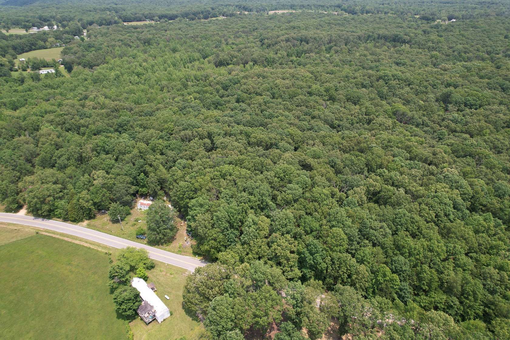 5 Acres of Land for Sale in Summertown, Tennessee