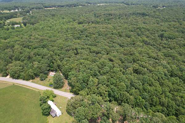 5 Acres of Land for Sale in Summertown, Tennessee