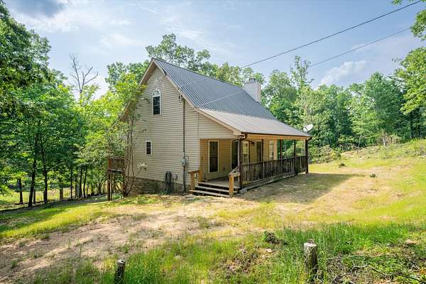 30 Acres of Land with Home for Sale in Cumberland City, Tennessee