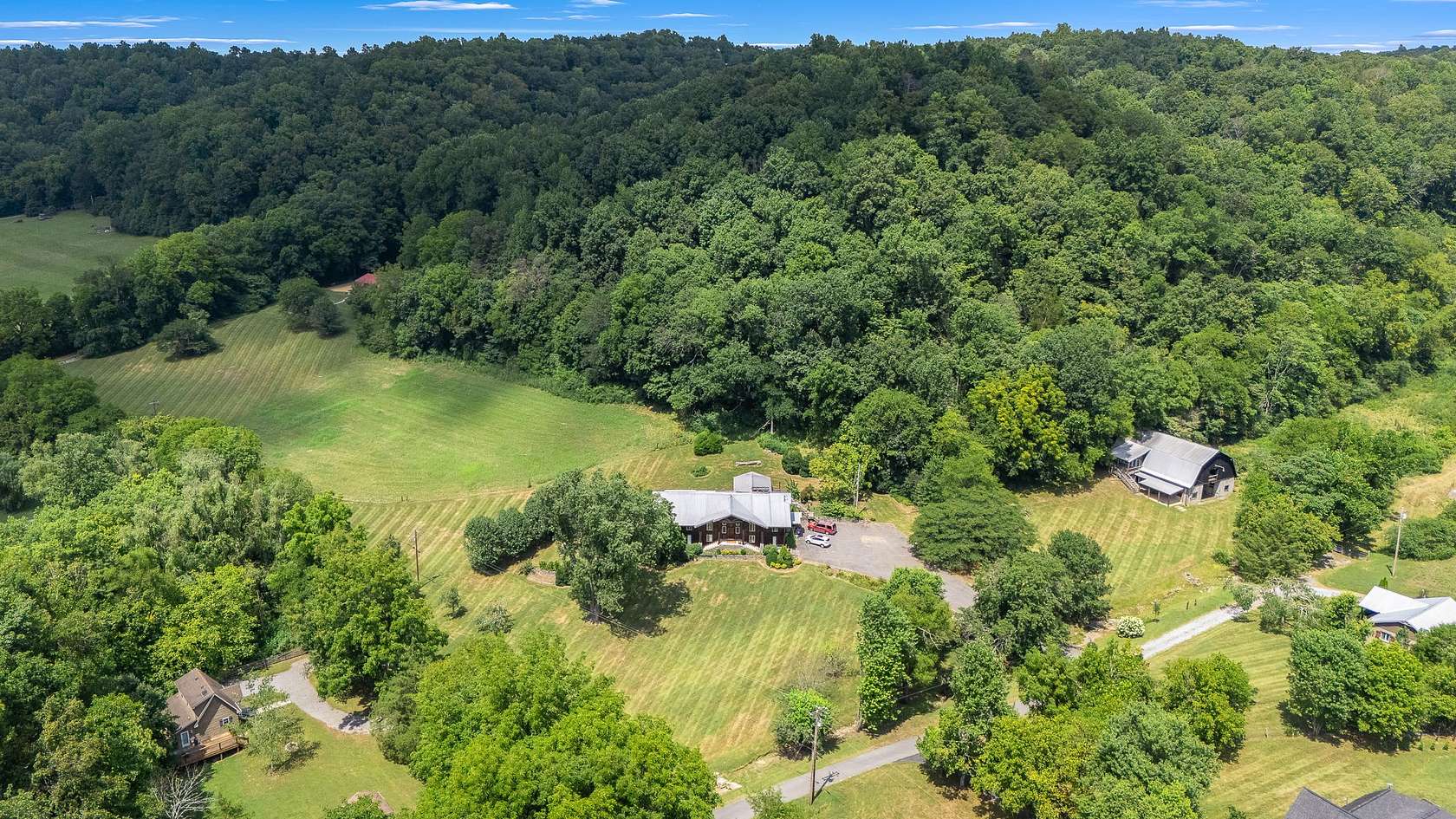 90 Acres of Land for Sale in Normandy, Tennessee