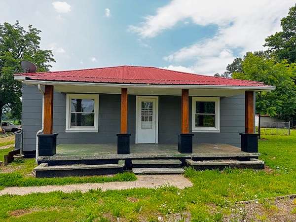 1.65 Acres of Residential Land with Home for Sale in Huntland, Tennessee