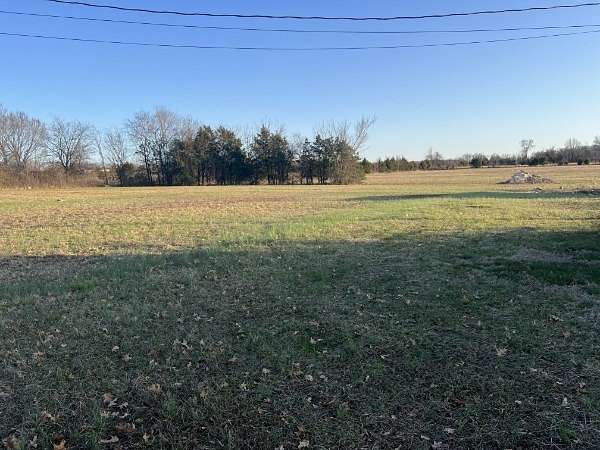 2 Acres of Residential Land for Sale in Lewisburg, Tennessee