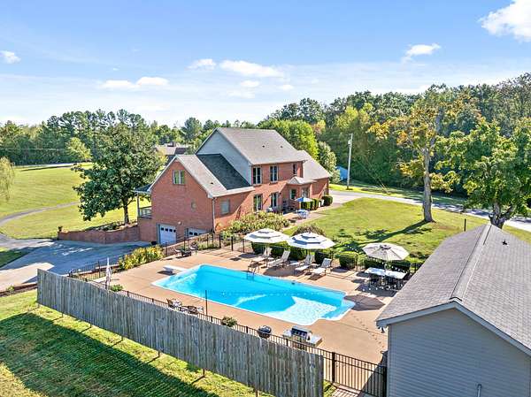 5.89 Acres of Residential Land with Home for Sale in Clarksville, Tennessee