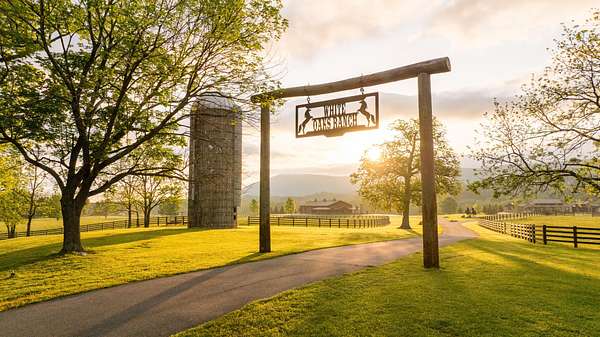 324 Acres of Land with Home for Sale in Chickamauga, Georgia