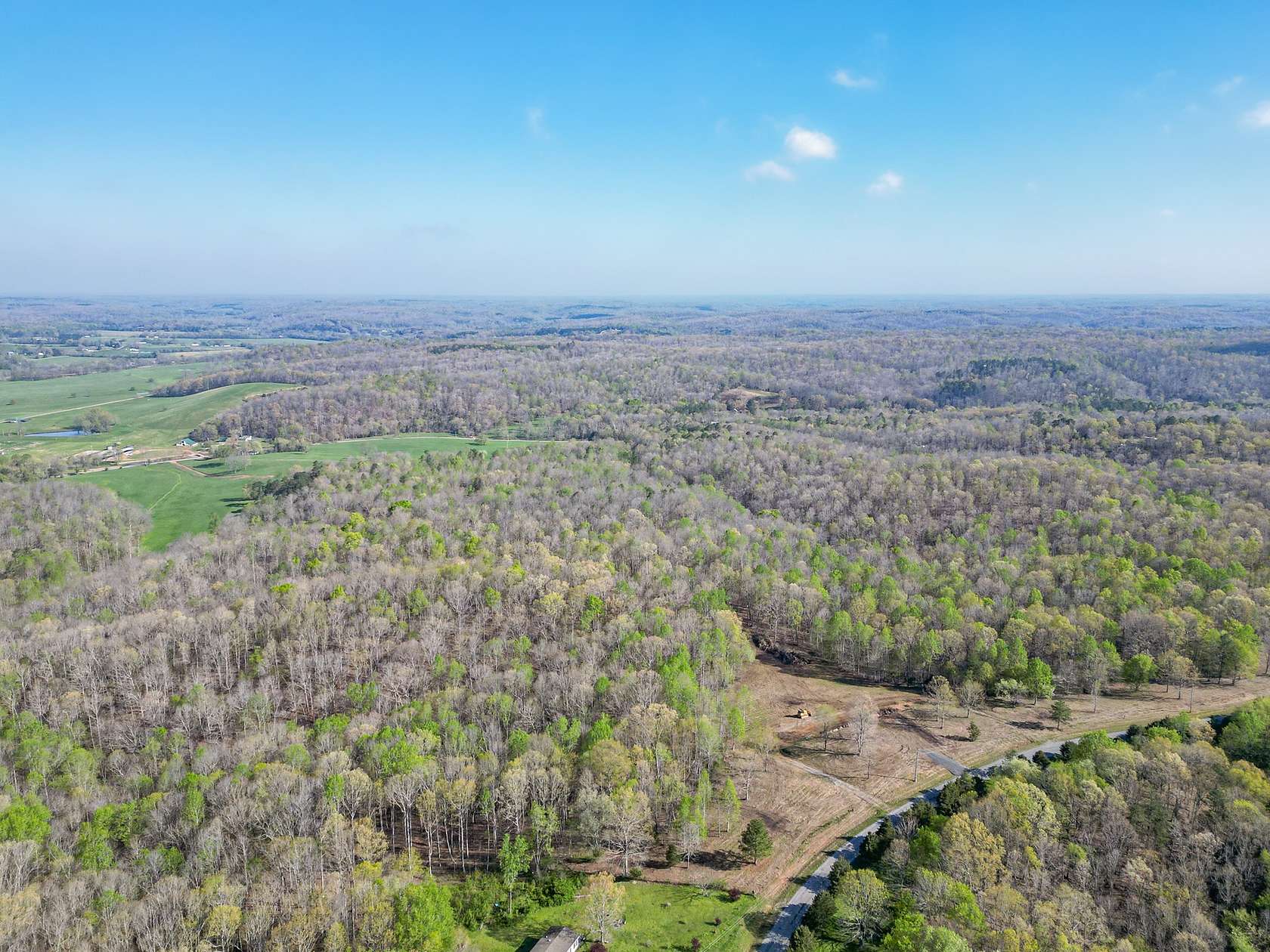 5.29 Acres of Residential Land for Sale in Nunnelly, Tennessee