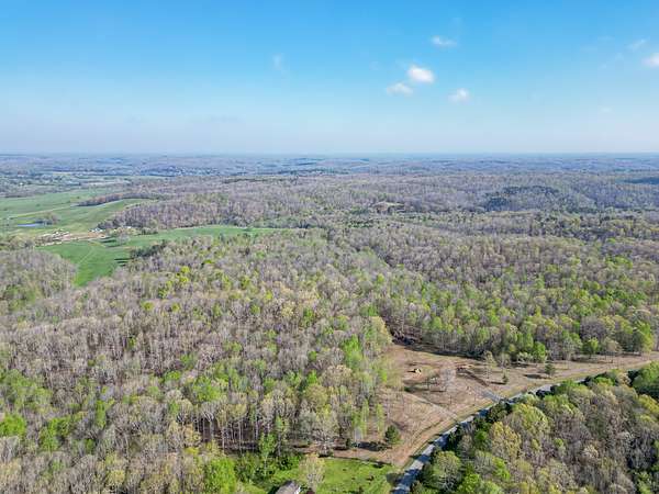 5.29 Acres of Residential Land for Sale in Nunnelly, Tennessee