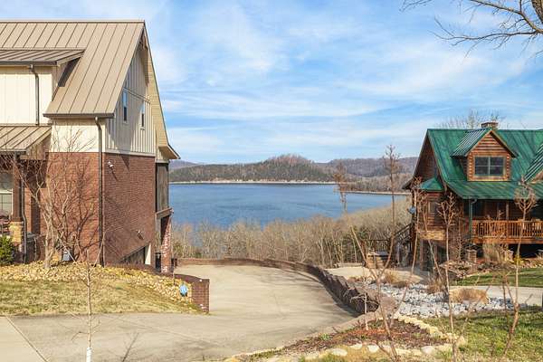 1.6 Acres of Residential Land for Sale in Smithville, Tennessee