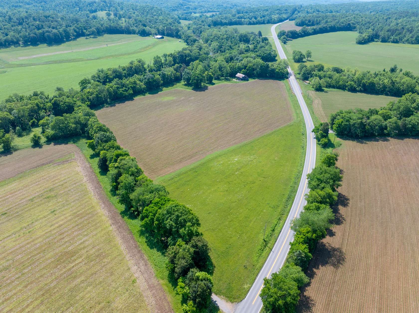 123 Acres of Agricultural Land for Sale in Erin, Tennessee