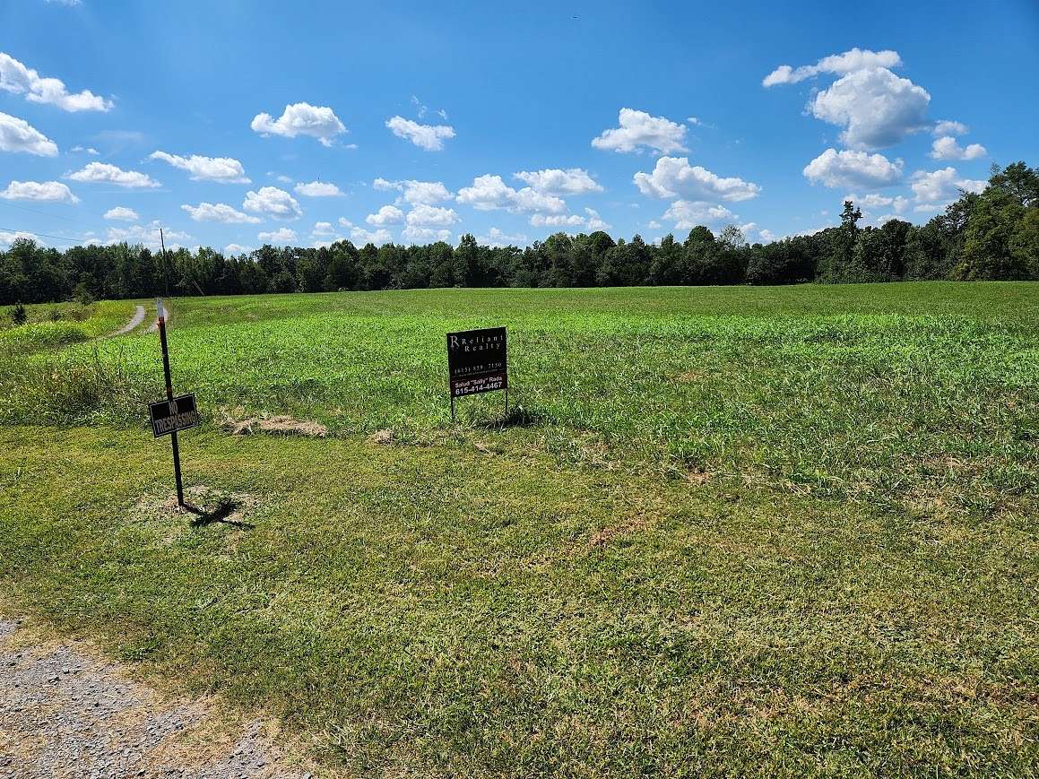 5 Acres of Residential Land for Sale in Smithville, Tennessee