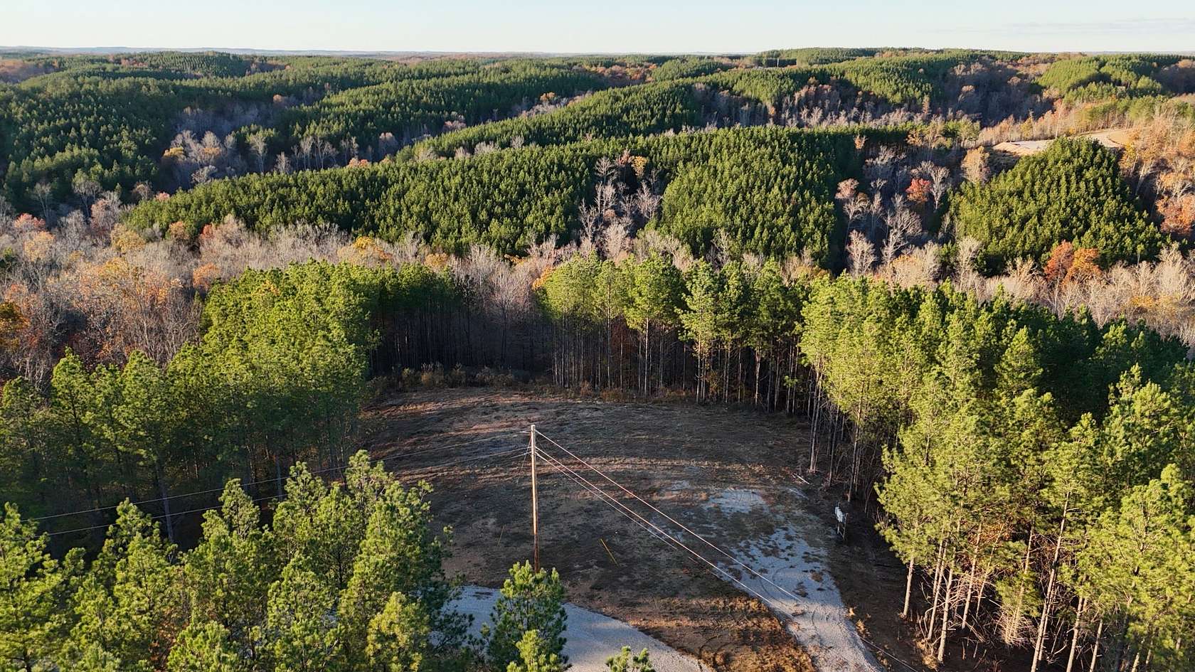 7 Acres of Residential Land for Sale in Linden, Tennessee