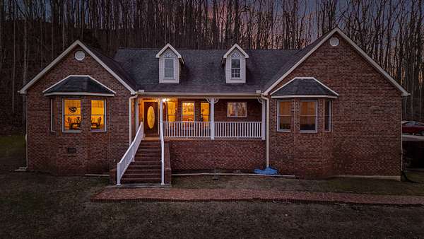 32.6 Acres of Recreational Land with Home for Sale in South Pittsburg, Tennessee