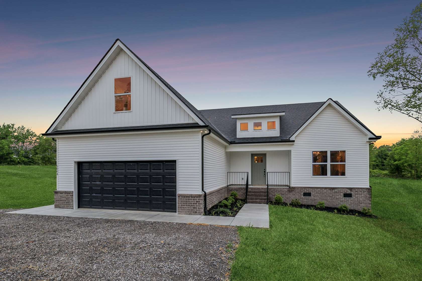 3 Acres of Residential Land with Home for Sale in Woodbury, Tennessee