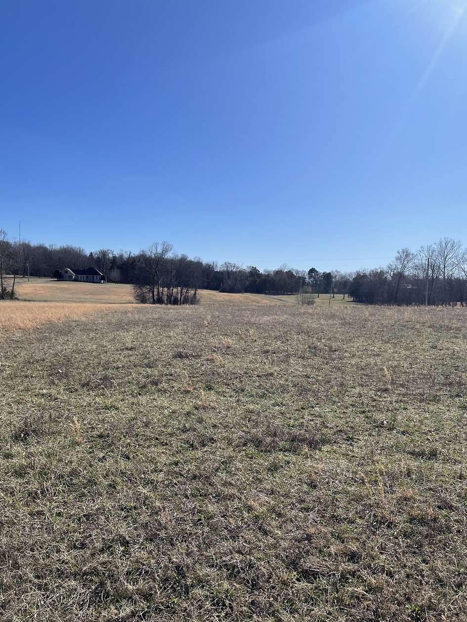5.48 Acres of Residential Land for Sale in Shelbyville, Tennessee