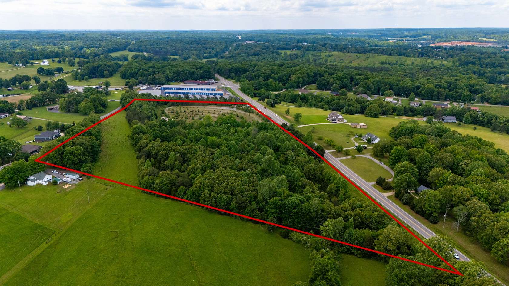 21 Acres of Land for Sale in Dickson, Tennessee