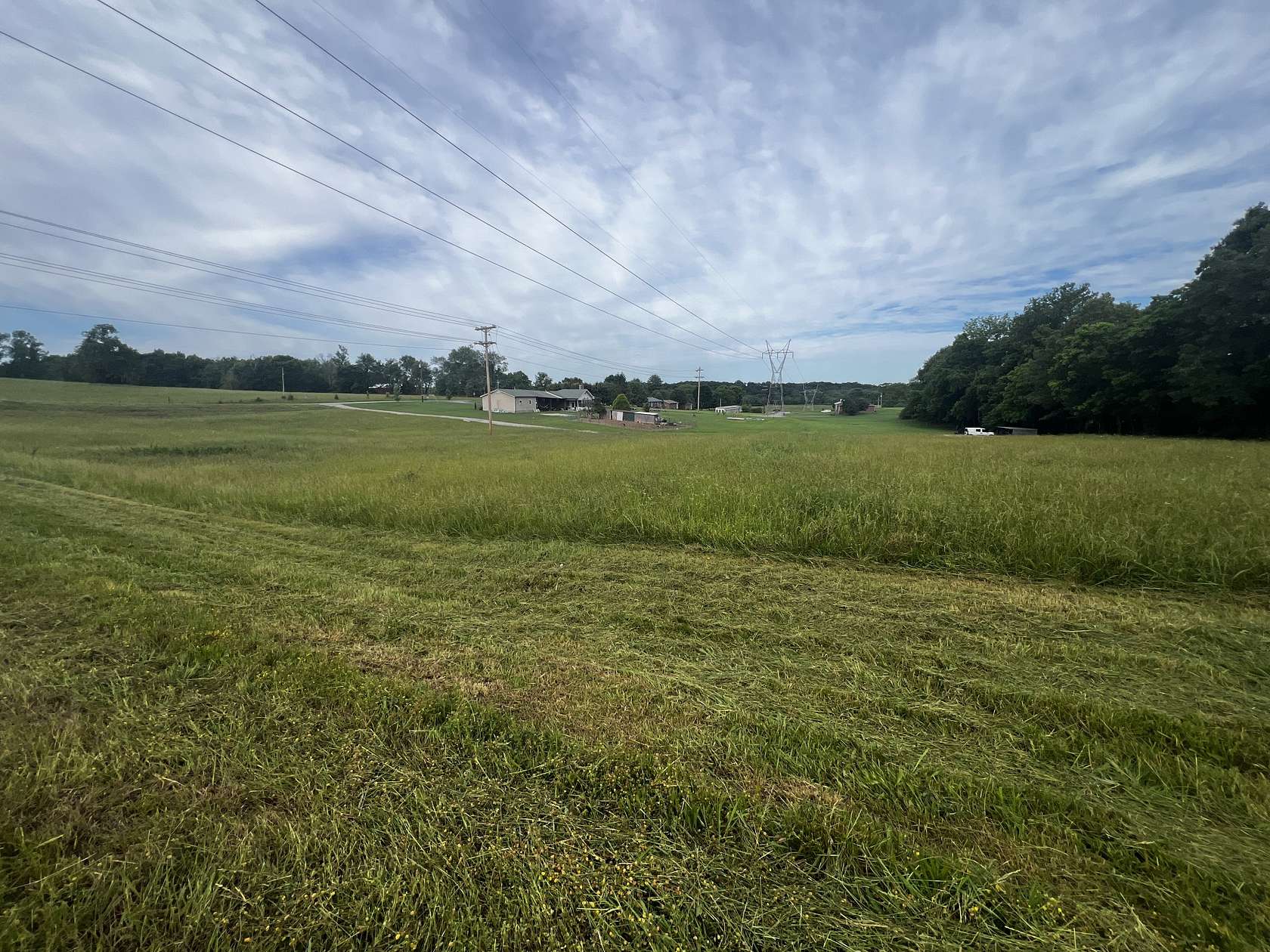 2 Acres of Residential Land for Sale in Manchester, Tennessee