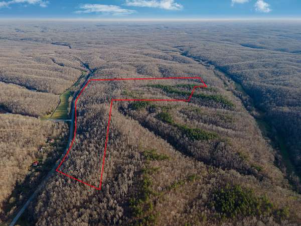 135 Acres of Recreational Land for Sale in McEwen, Tennessee