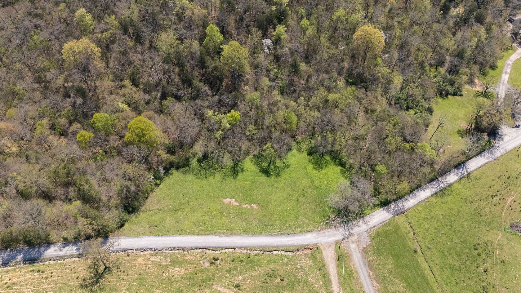 5 Acres of Land for Sale in Fayetteville, Tennessee