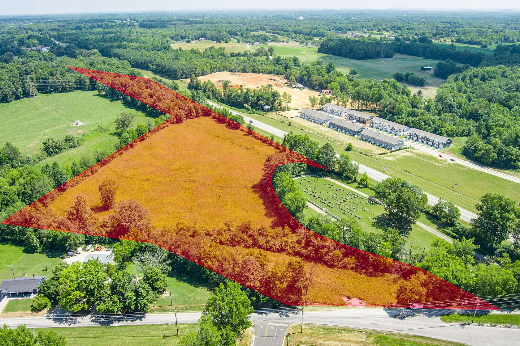 13.6 Acres of Mixed-Use Land for Sale in Baxter, Tennessee