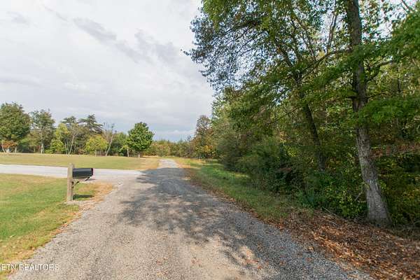 90.7 Acres of Land for Sale in Crossville, Tennessee
