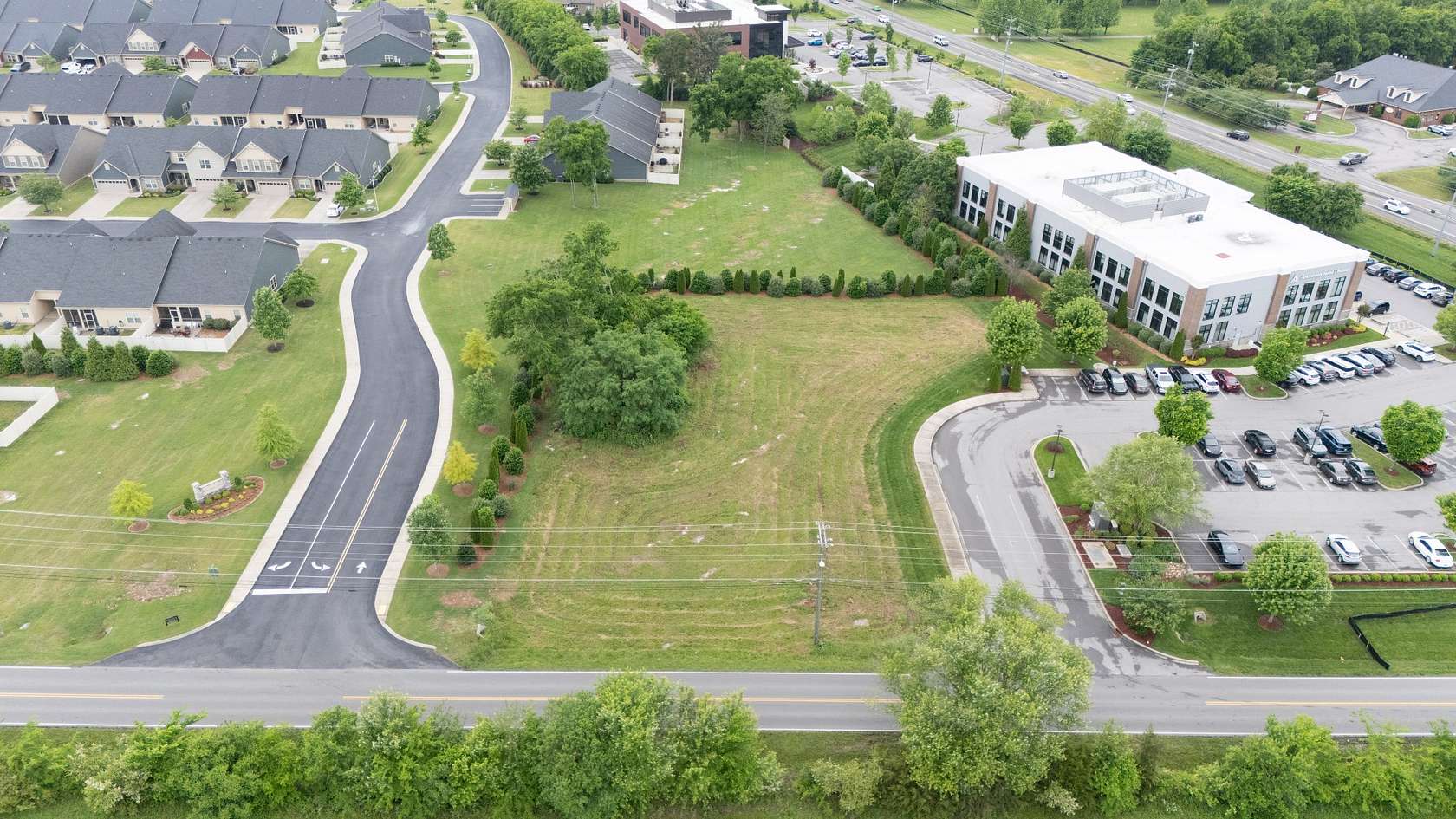 0.95 Acres of Commercial Land for Sale in Murfreesboro, Tennessee