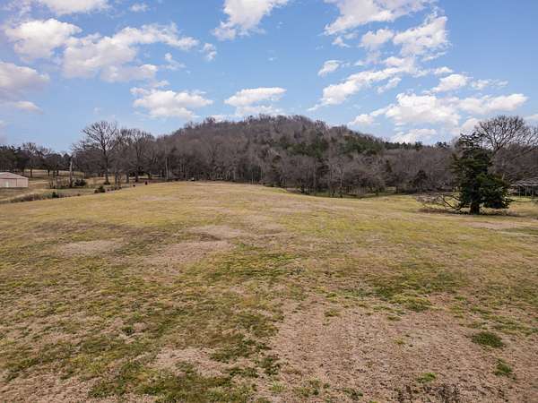22.5 Acres of Recreational Land for Sale in Franklin, Tennessee