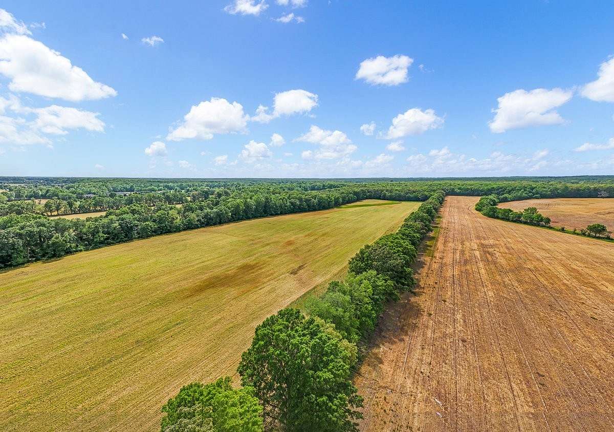 190 Acres of Land for Sale in Manchester, Tennessee