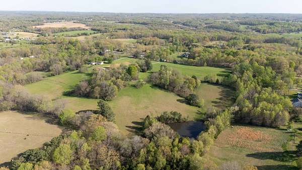 14.2 Acres of Land for Sale in Portland, Tennessee