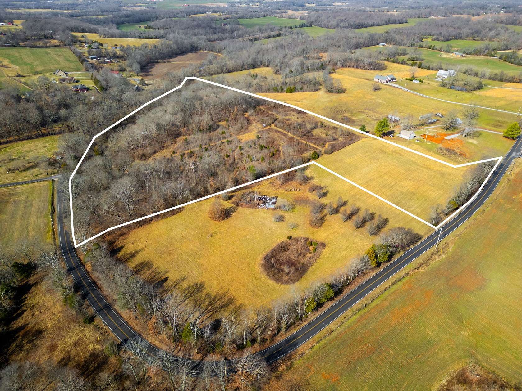 24 Acres of Land for Sale in Cedar Hill, Tennessee
