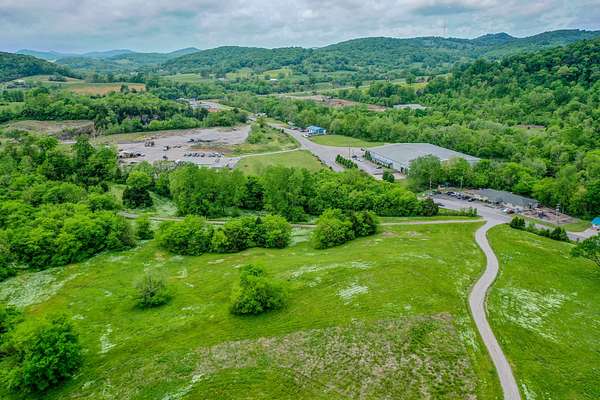 40 Acres of Commercial Land for Sale in Gordonsville, Tennessee