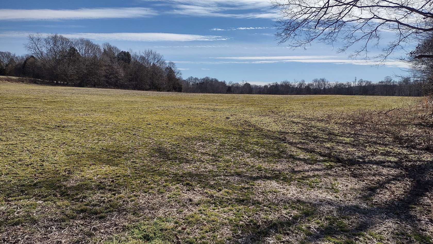 4.14 Acres of Residential Land for Sale in Castalian Springs, Tennessee