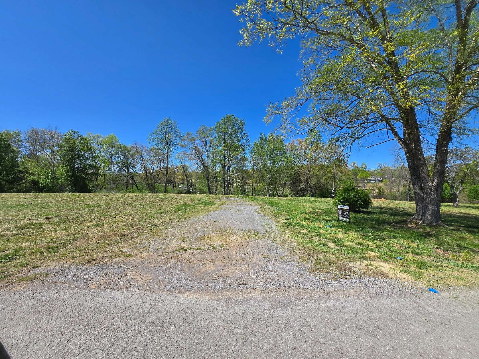 1.29 Acres of Residential Land for Sale in McMinnville, Tennessee