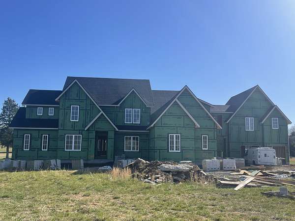 6.15 Acres of Residential Land with Home for Sale in Murfreesboro, Tennessee