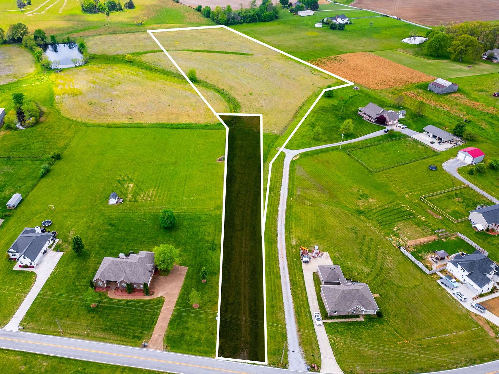 8.28 Acres of Agricultural Land for Sale in Portland, Tennessee