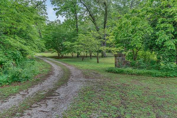 13.5 Acres of Land with Home for Sale in Winchester, Tennessee