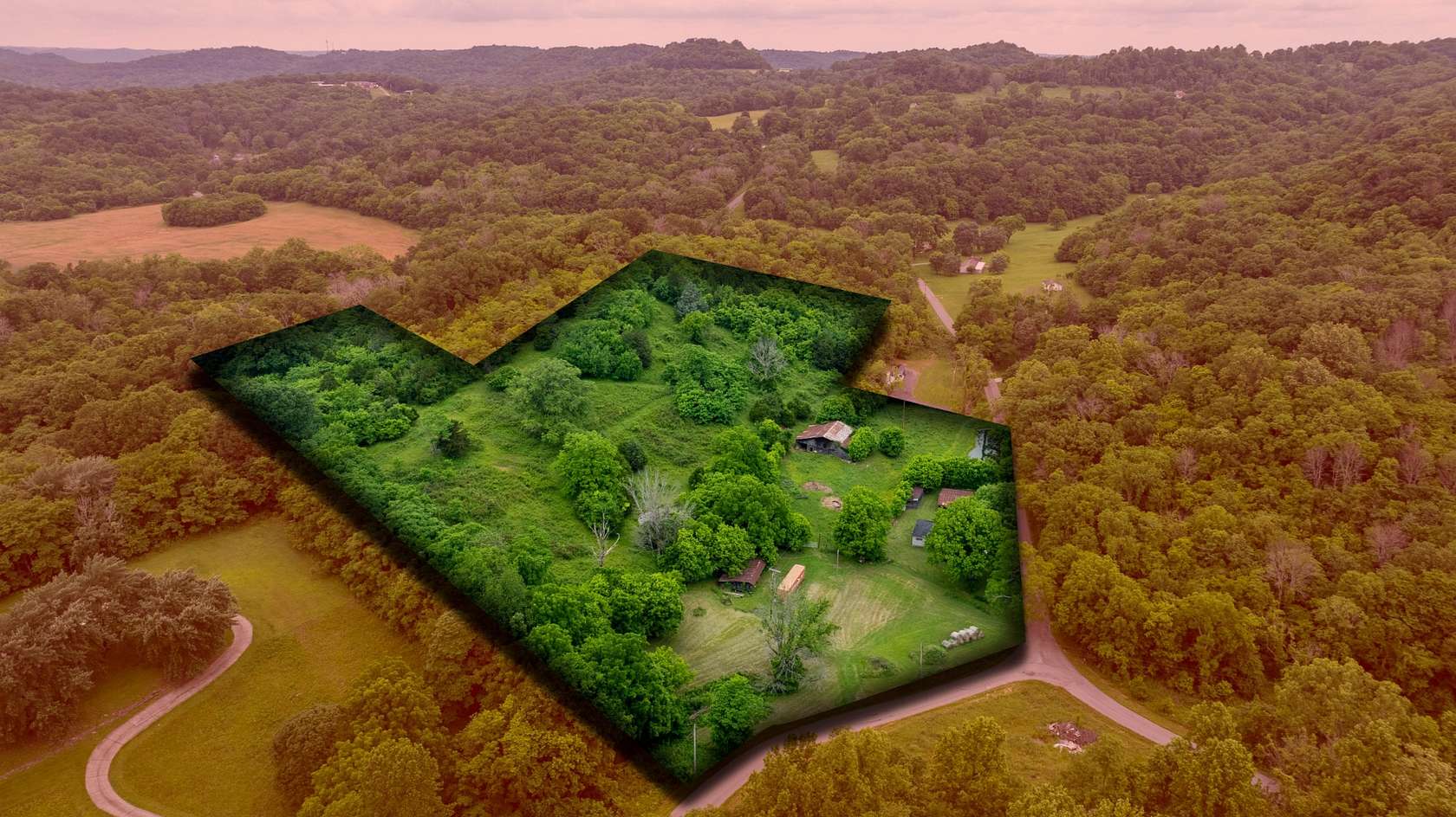 13 Acres of Land for Sale in Bethpage, Tennessee