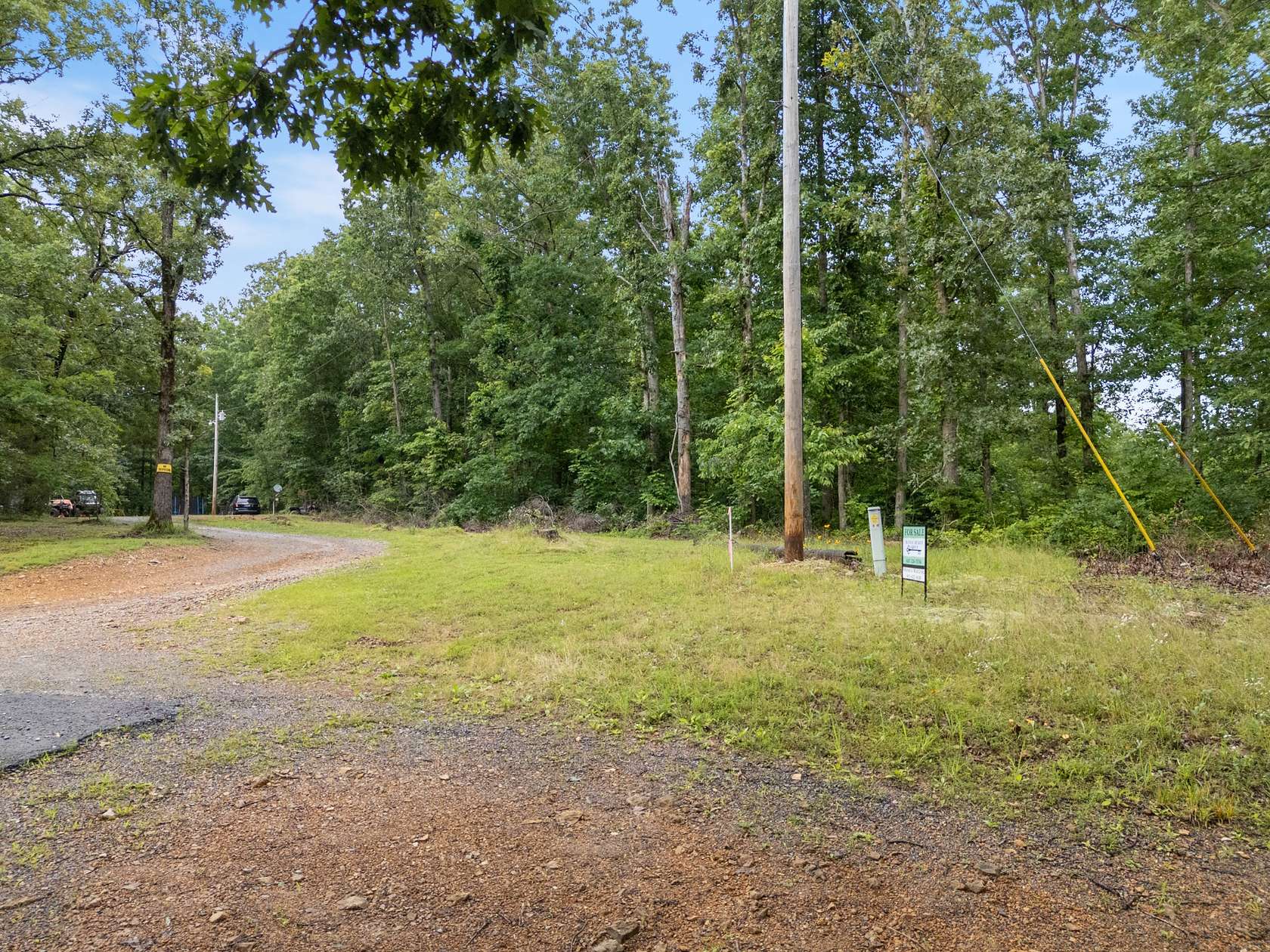 11 Acres of Recreational & Residential Land for Sale in Waverly, Tennessee