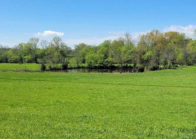 7 Acres of Residential Land for Sale in Hartsville, Tennessee