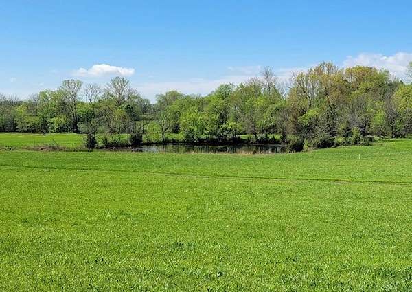 7 Acres of Residential Land for Sale in Hartsville, Tennessee