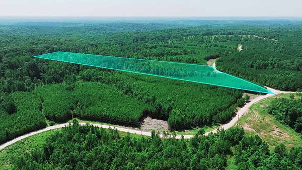 10.4 Acres of Land for Sale in Dover, Tennessee