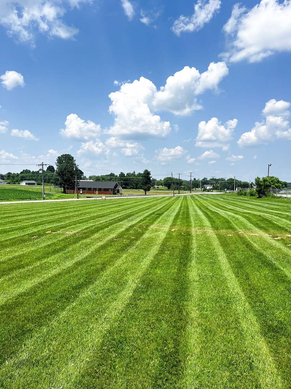 1.34 Acres of Commercial Land for Sale in Lafayette, Tennessee