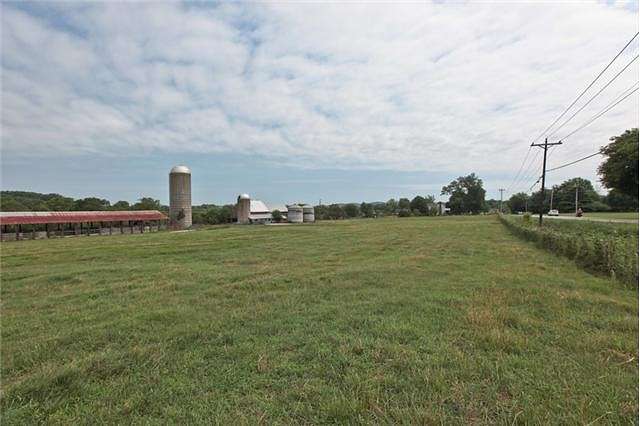 31.6 Acres of Commercial Land for Sale in Thompson's Station, Tennessee