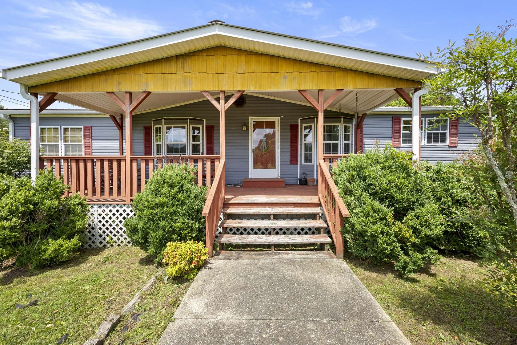 1.5 Acres of Residential Land with Home for Sale in Monteagle, Tennessee