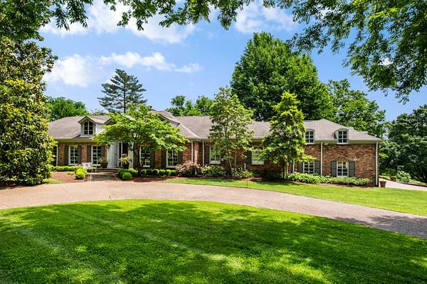 2.2 Acres of Residential Land with Home for Sale in Nashville, Tennessee