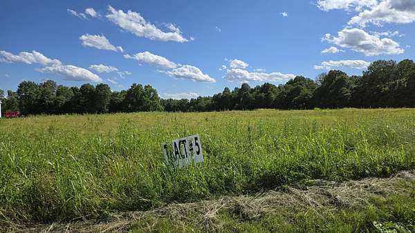 1 Acre of Residential Land for Sale in Lafayette, Tennessee