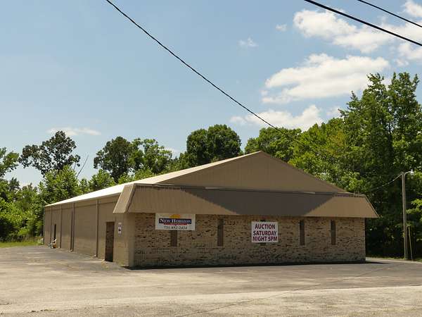 2.69 Acres of Improved Commercial Land for Sale in Parsons, Tennessee