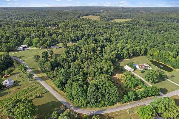 5 Acres of Residential Land for Sale in White Bluff, Tennessee