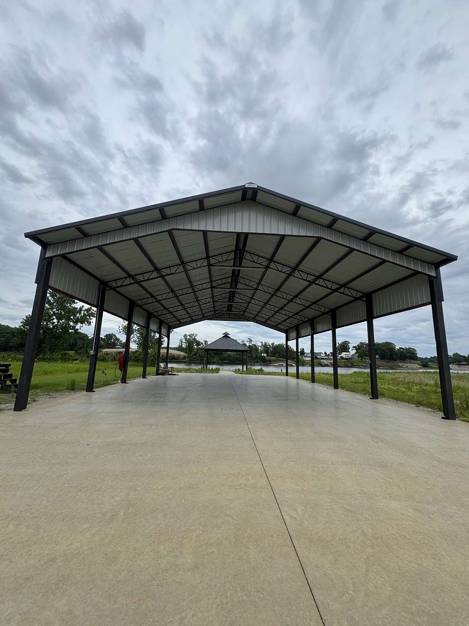 1 Acre of Residential Land for Sale in Savannah, Tennessee